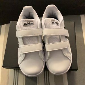 Brand new Adidas Grand Court